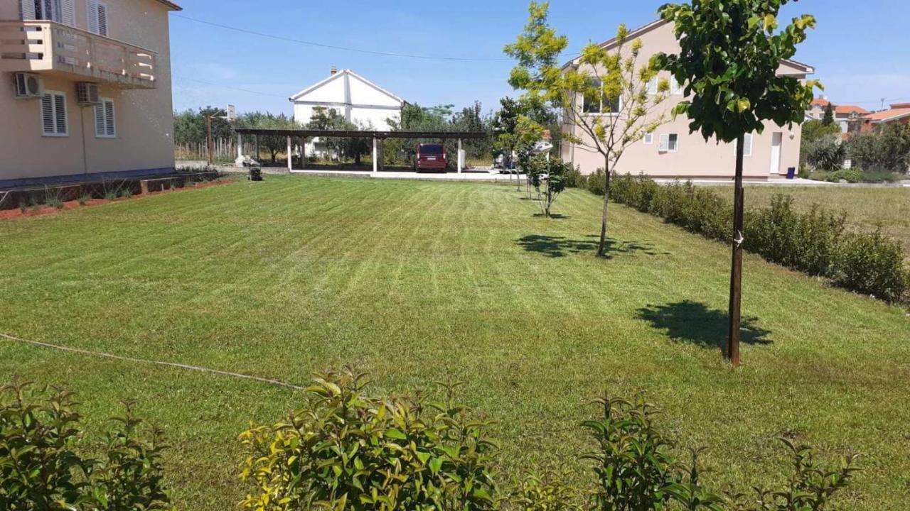 Apartmani Loli Углян Экстерьер фото